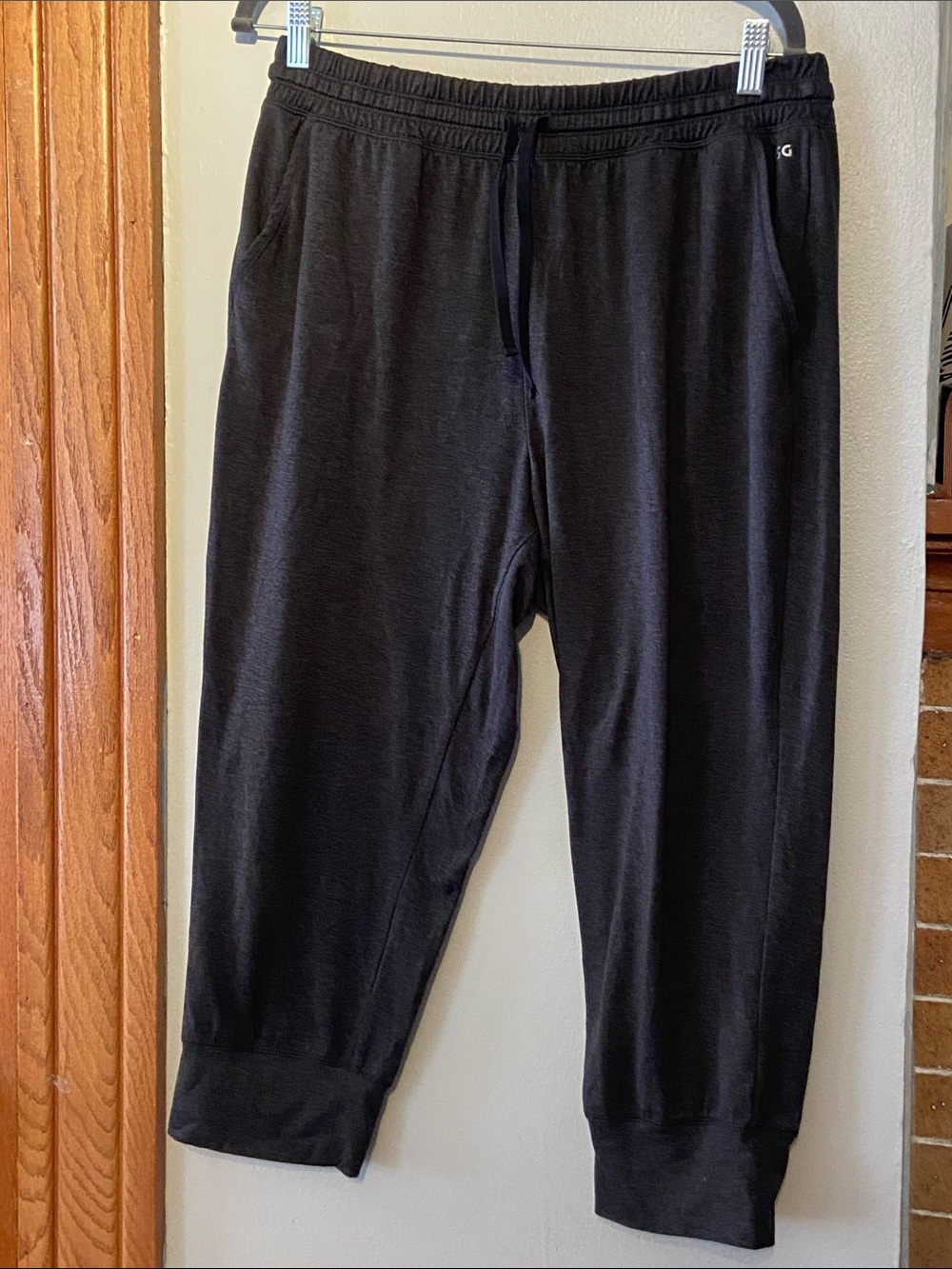 DSG women’s heather grey Black cropped Jogger Pants - euc size L